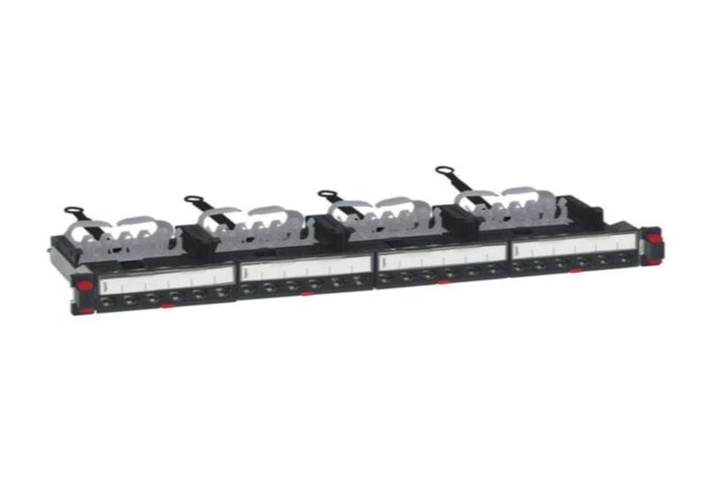 Flat patch panel equipped with 24 RJ 45 connectors LCS³ - 19" - 1U - Cat.6 FTP
