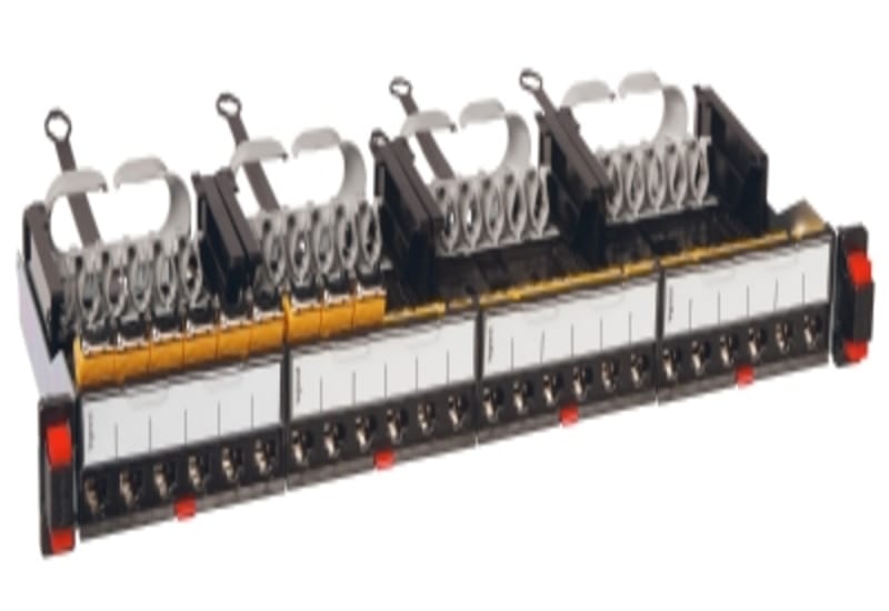 Flat 24-connector patch panel LCS³ - 19" - 1U to be equipped with cassette